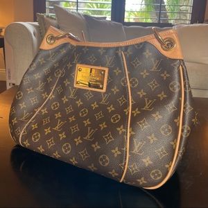 LOUIS VUITTON Galliera PM
